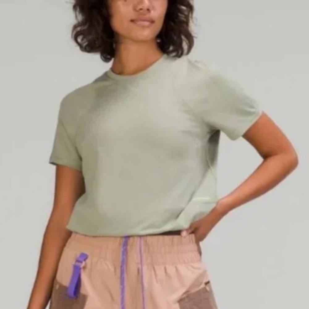Lululemon Lightweight Cinched Hem Hiking T-Shirt Laurel Green